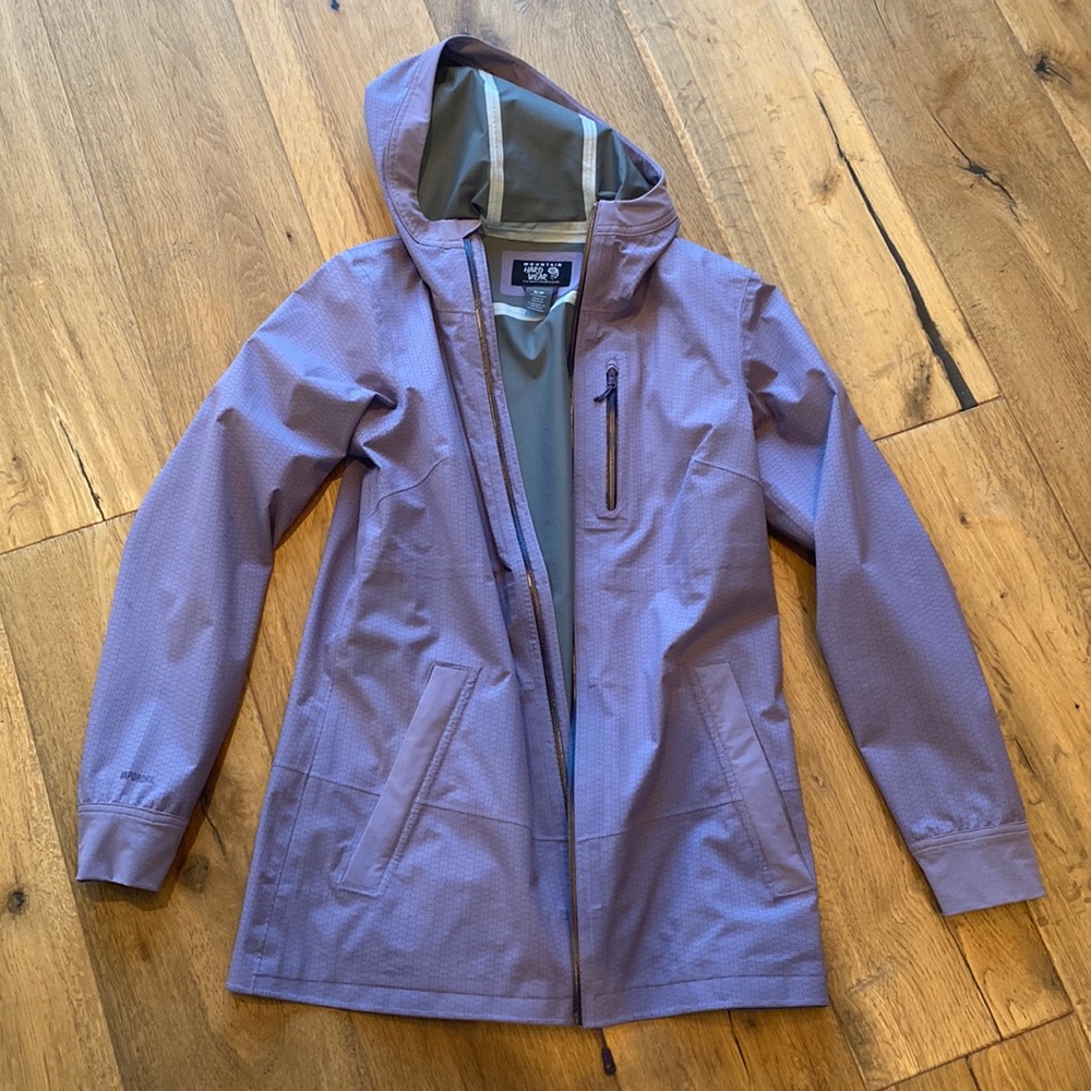 Mountain Hardware waterproof Rain jacket in excellent condition